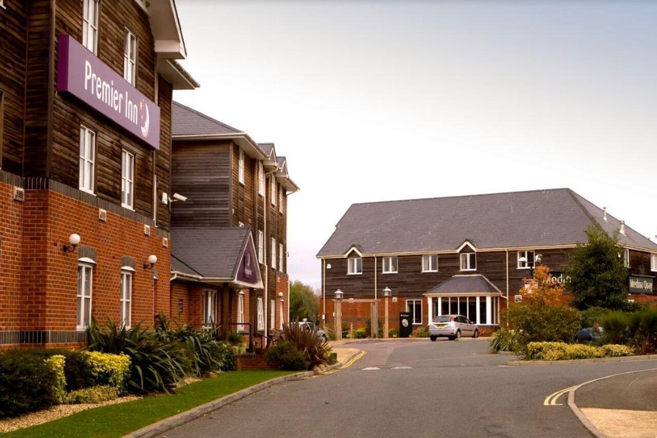 Premier Inn Isle Of Wight Newport  Esterno foto