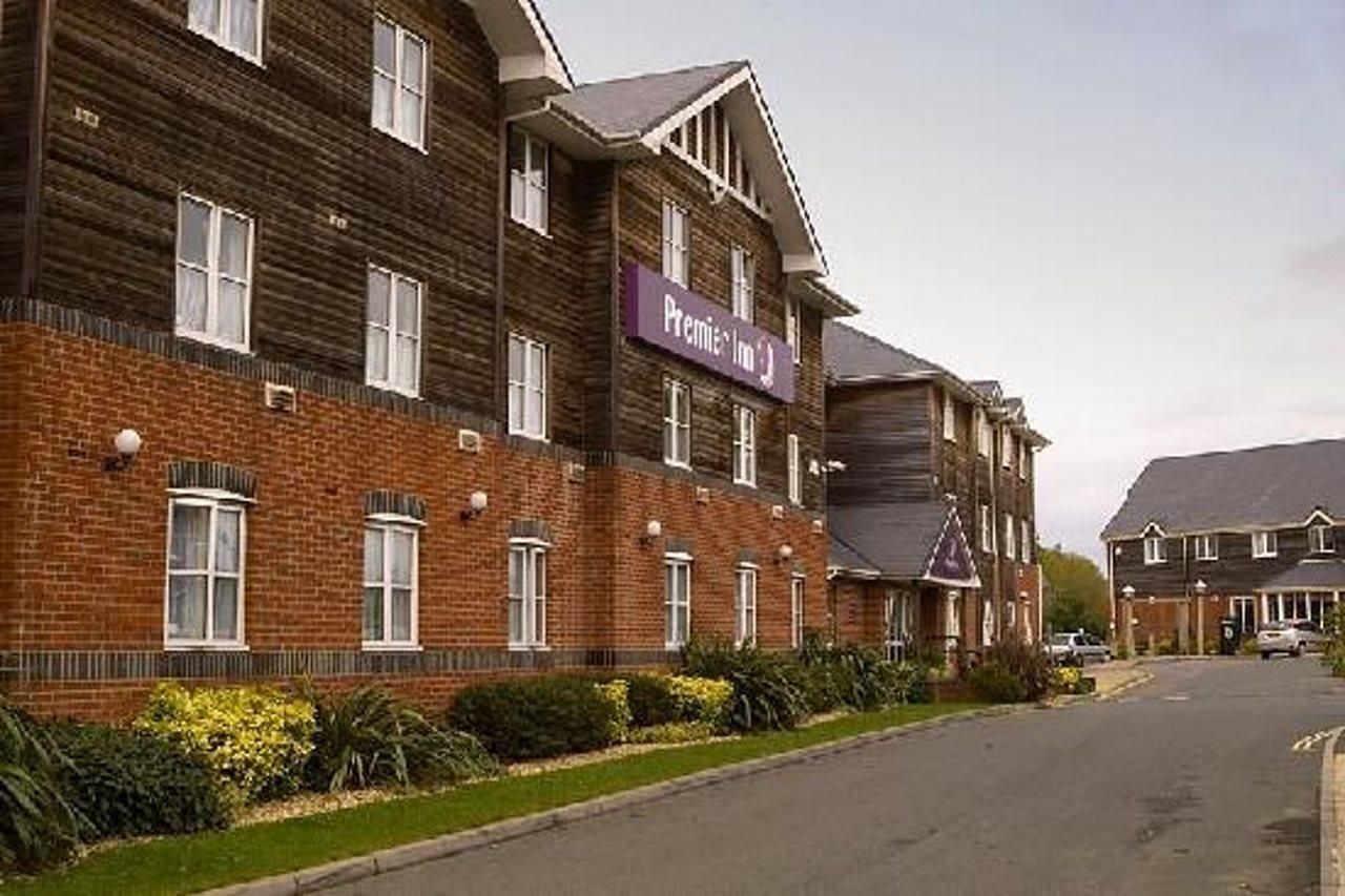 Premier Inn Isle Of Wight Newport  Esterno foto