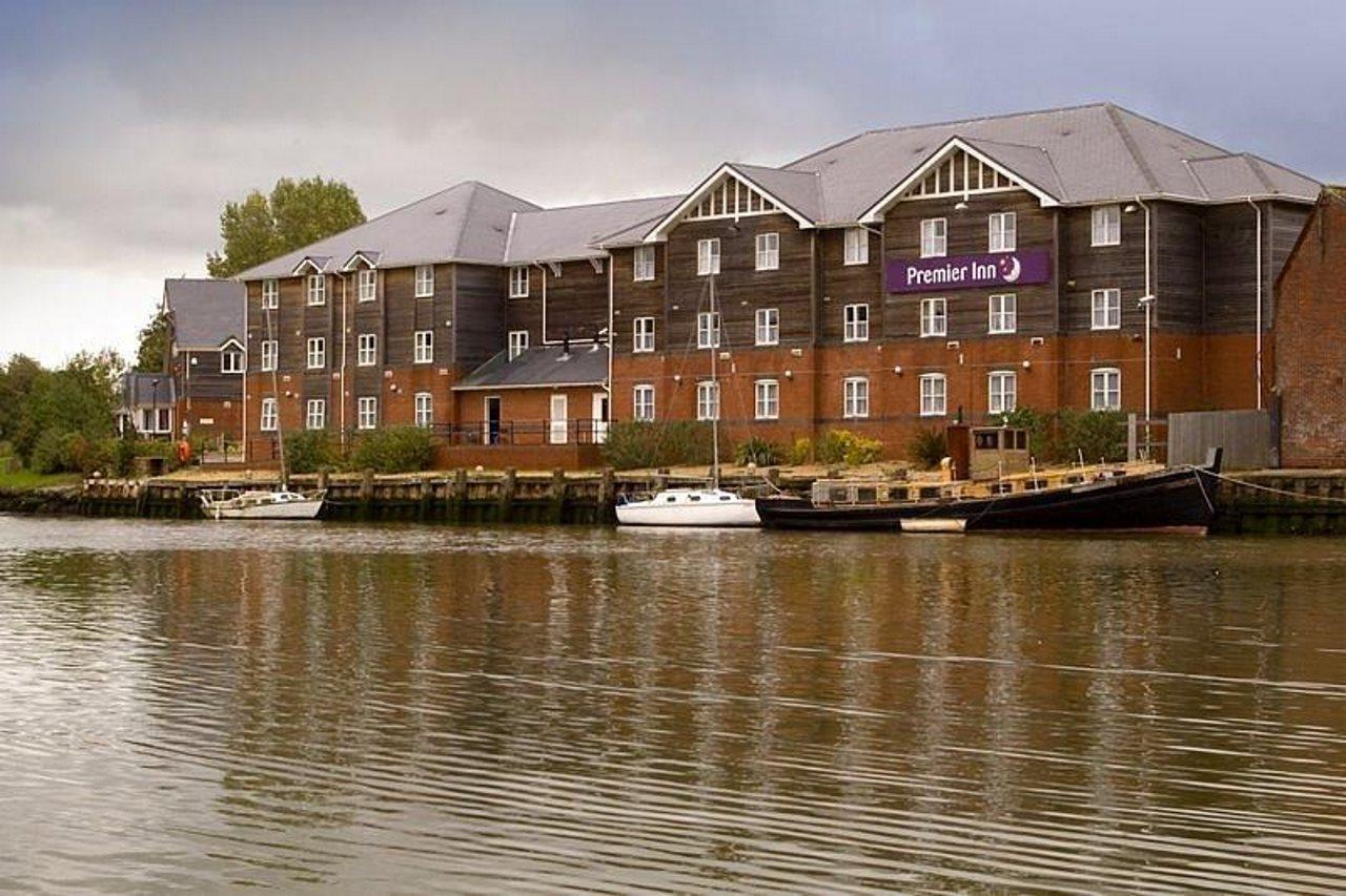 Premier Inn Isle Of Wight Newport  Esterno foto